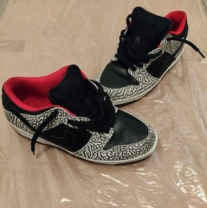 2002 release nike dunk x supreme